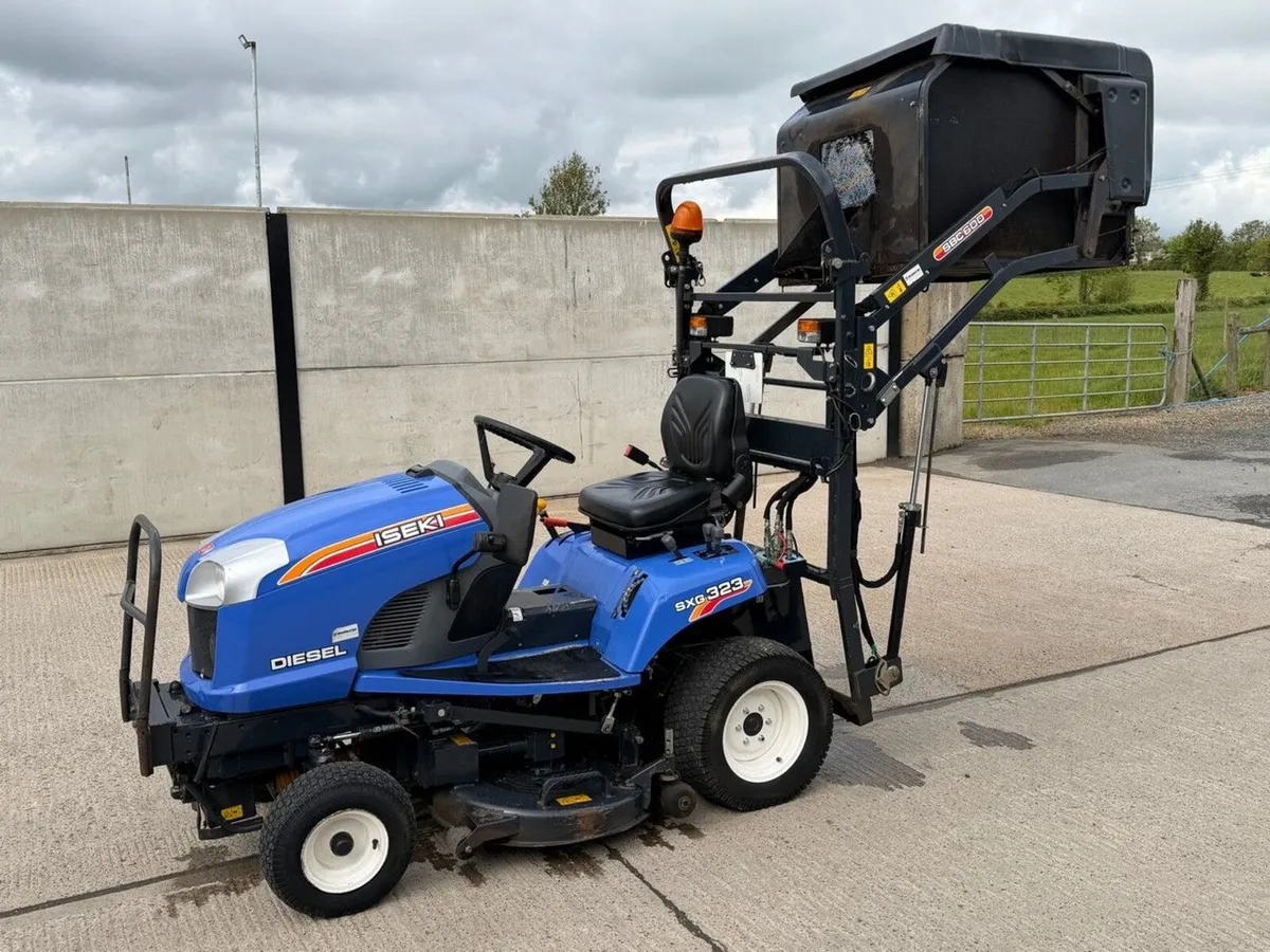 SHIBAURA 4WD RIDE ON ROAD LEGAL LAWNMOWER - Image 4