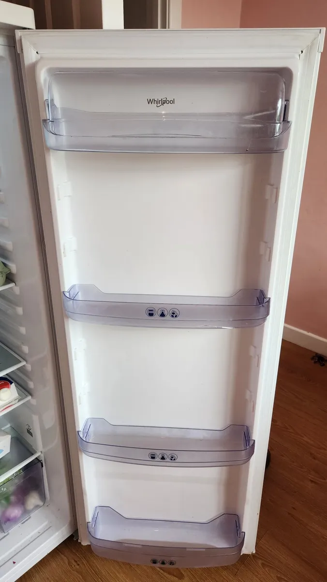 Whirlpool Fridge Excellent Condition - Image 3