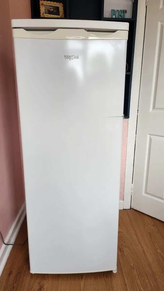 Whirlpool Fridge Excellent Condition - Image 1