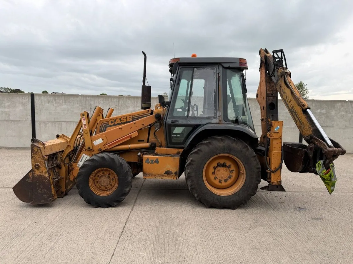 CASE 580SLE 4x4 BACKHOE LOADER - Image 4