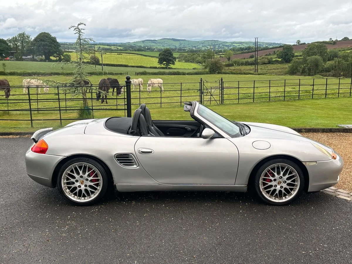 2001 Porsche Boxster 2.7 Manual - Image 4