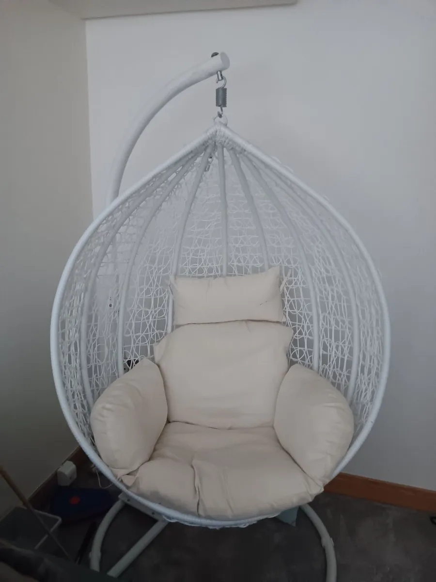 Egg chair