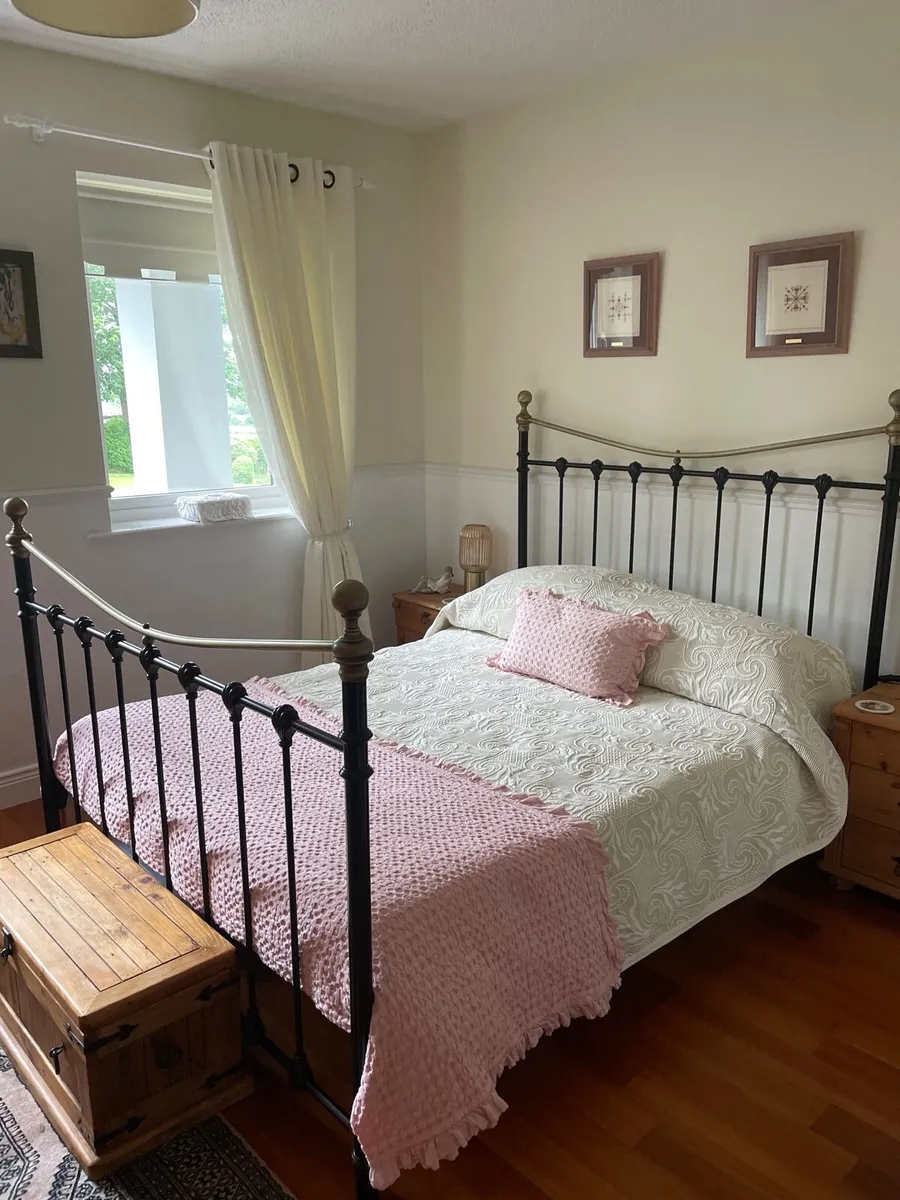 Metal frame Double bed - Image 3