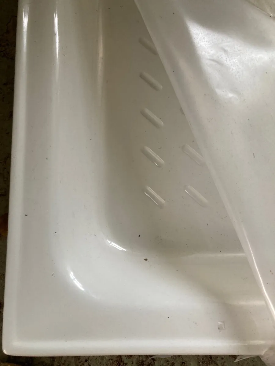 Shower Tray and Door - Image 3
