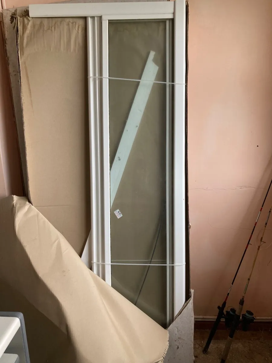 Shower Tray and Door - Image 2