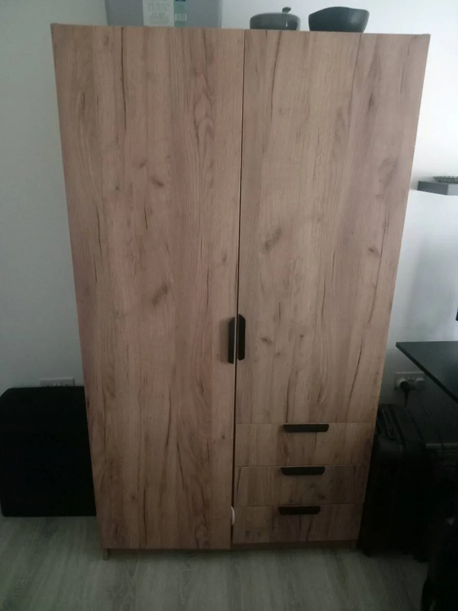 Wardrobe - Image 4