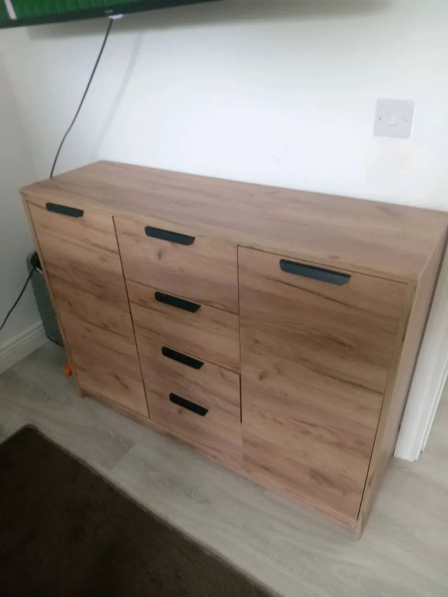Wardrobe - Image 3