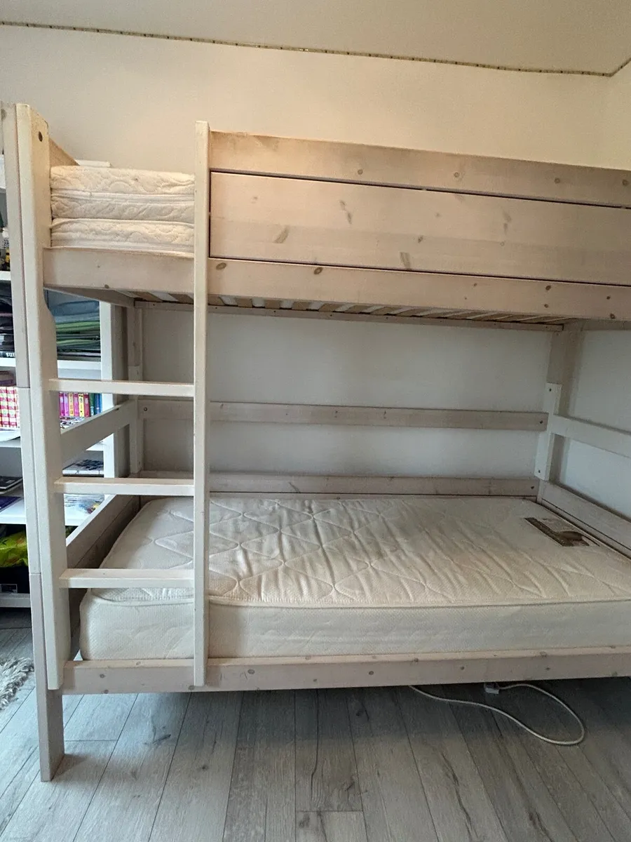 Bunk bed - Image 1