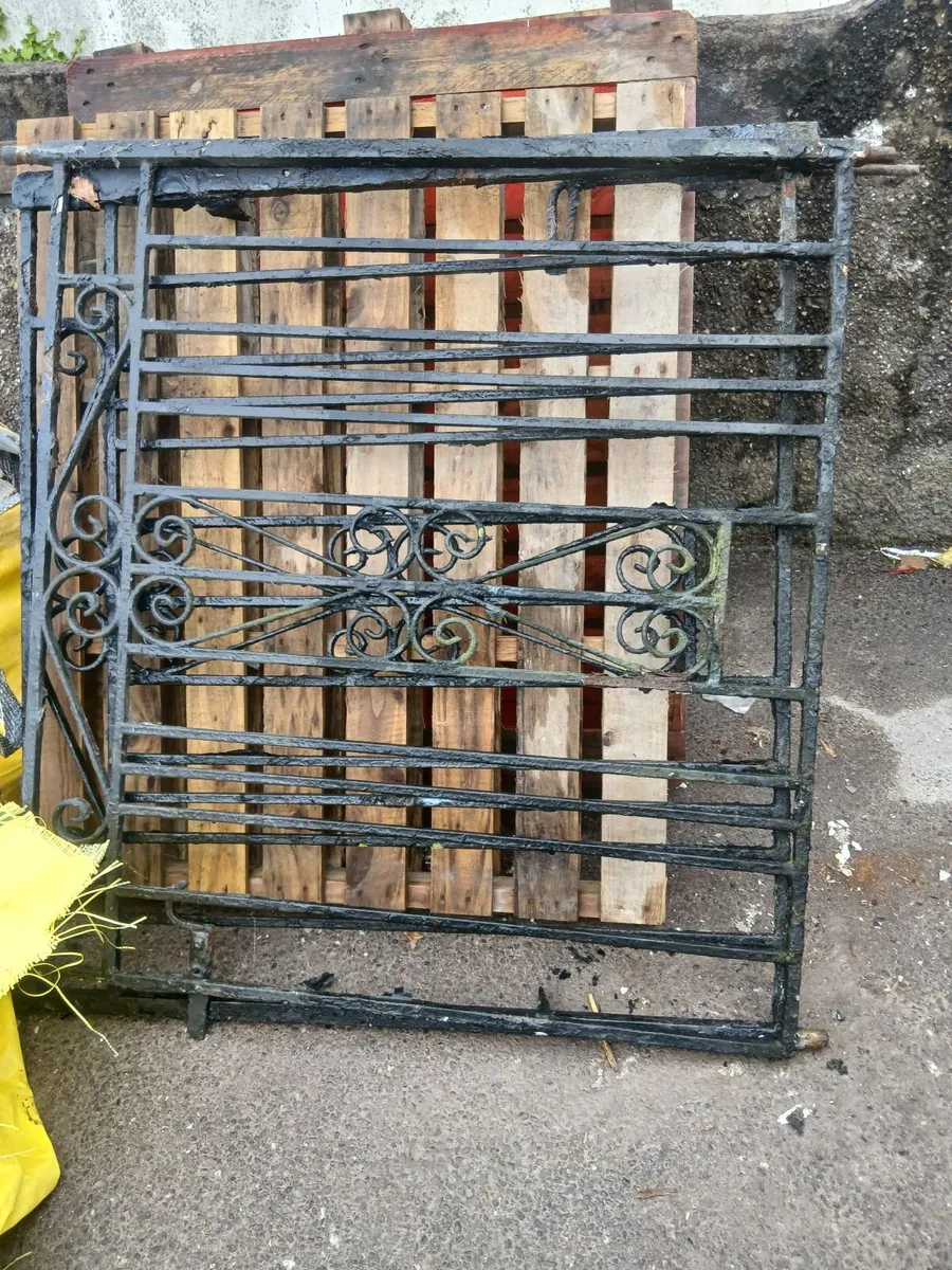 Gates - Image 3