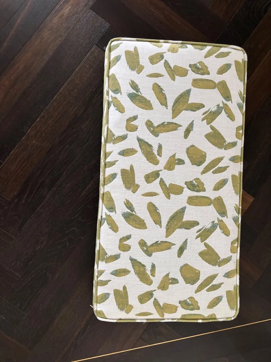 Unused Cushion - Image 1