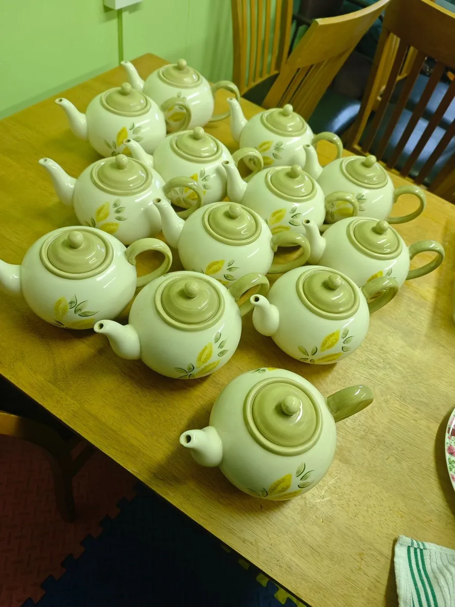 Tea pots - Image 1