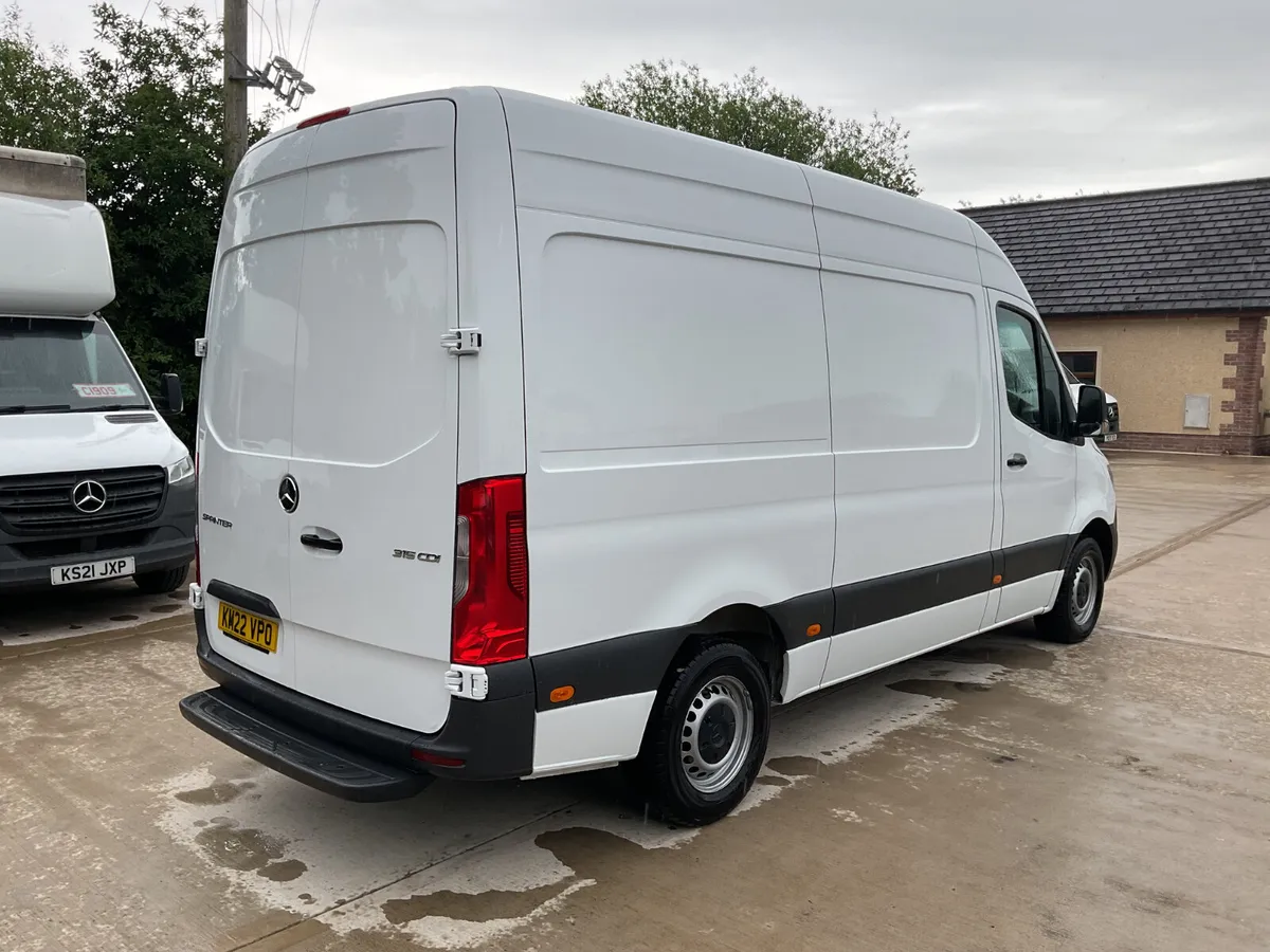 2022 Mercedes Sprinter Mwb - Image 4