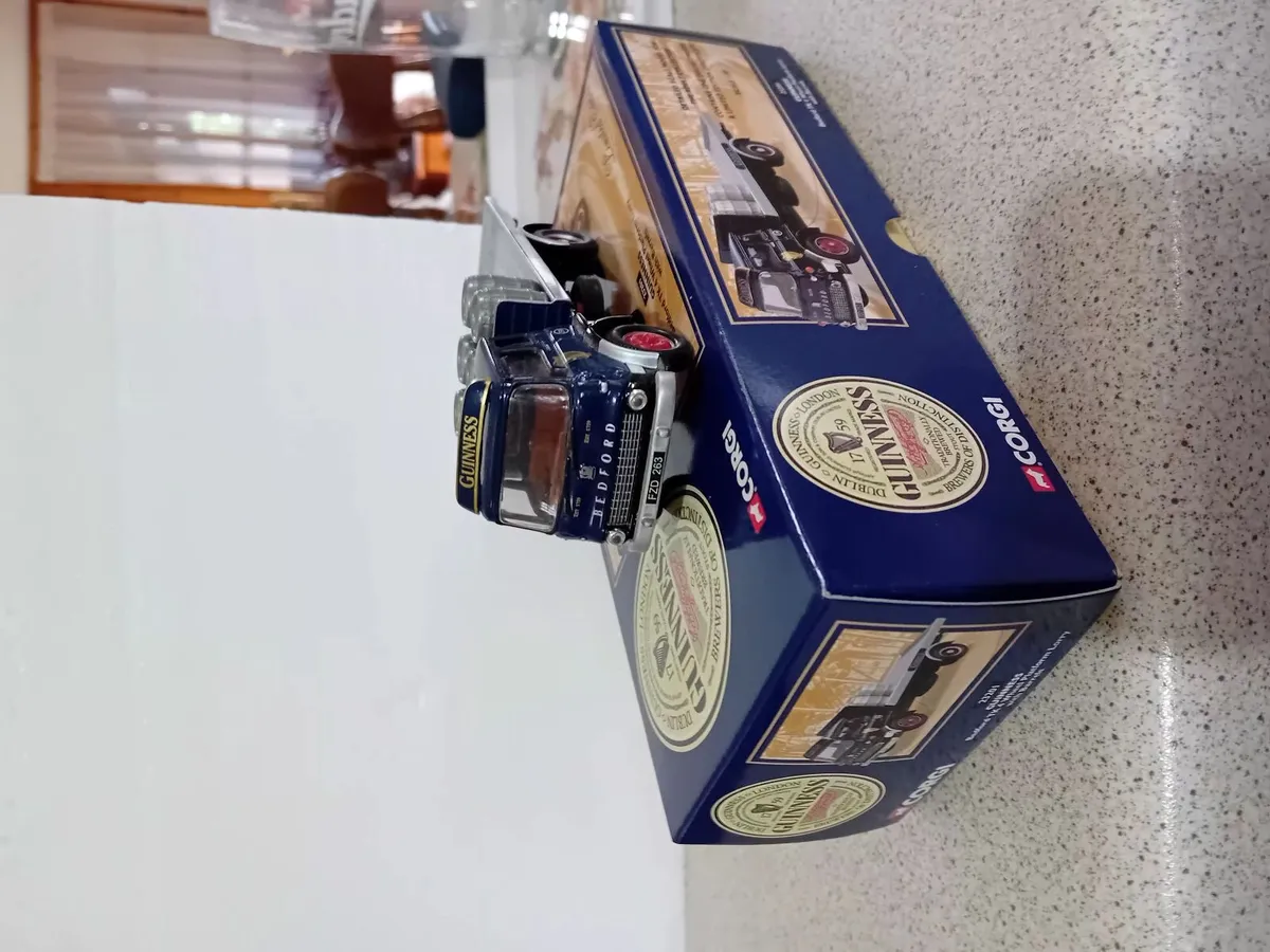 Corgi Guinness 3 Lorry collection - Image 2