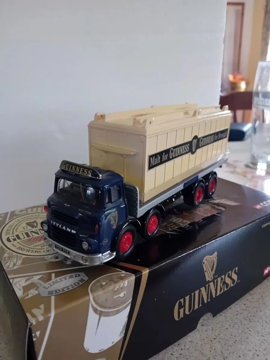 Corgi Guinness 3 Lorry collection - Image 1