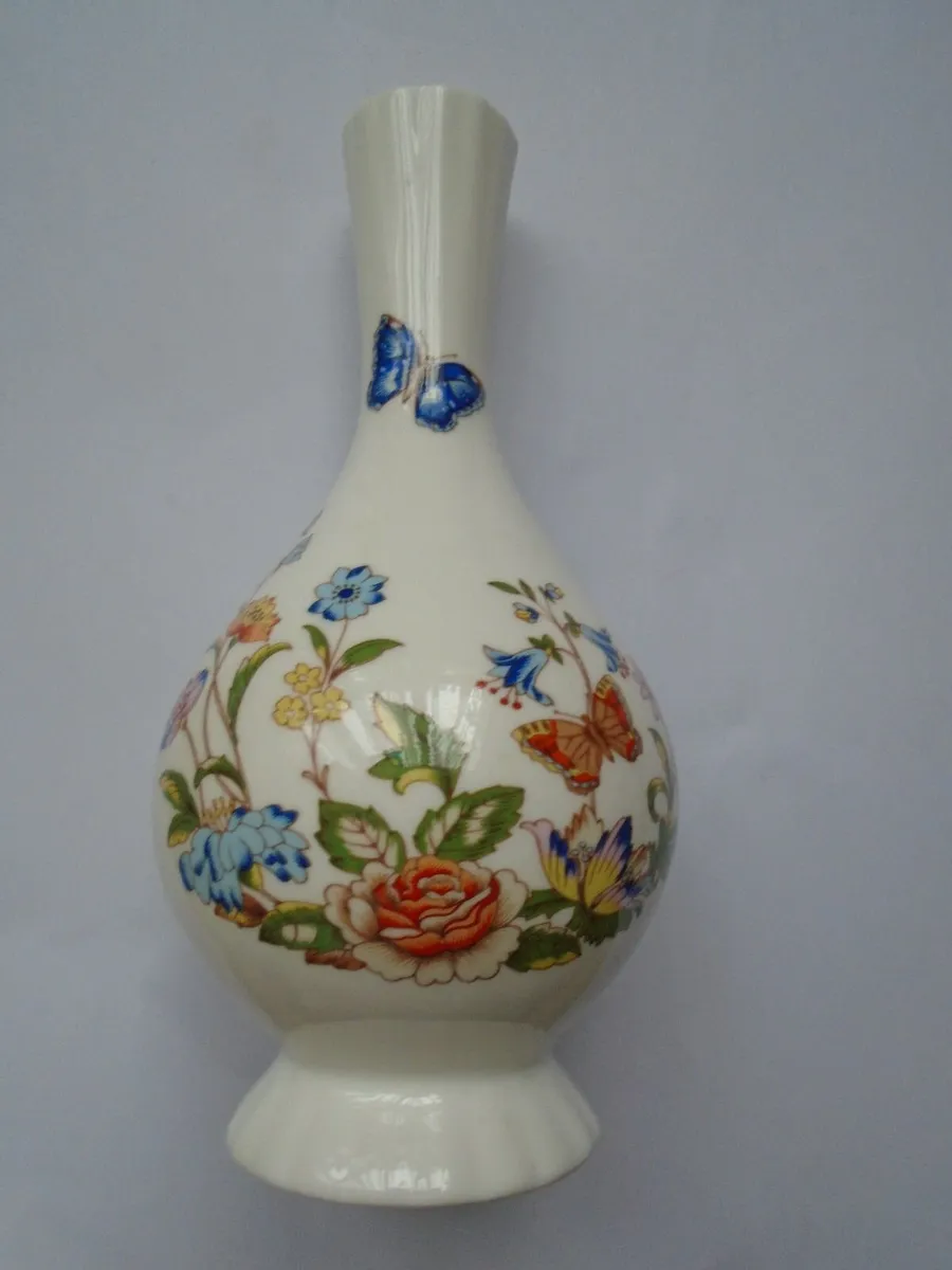 Aynsley vase, Home decor, Vase - Image 1