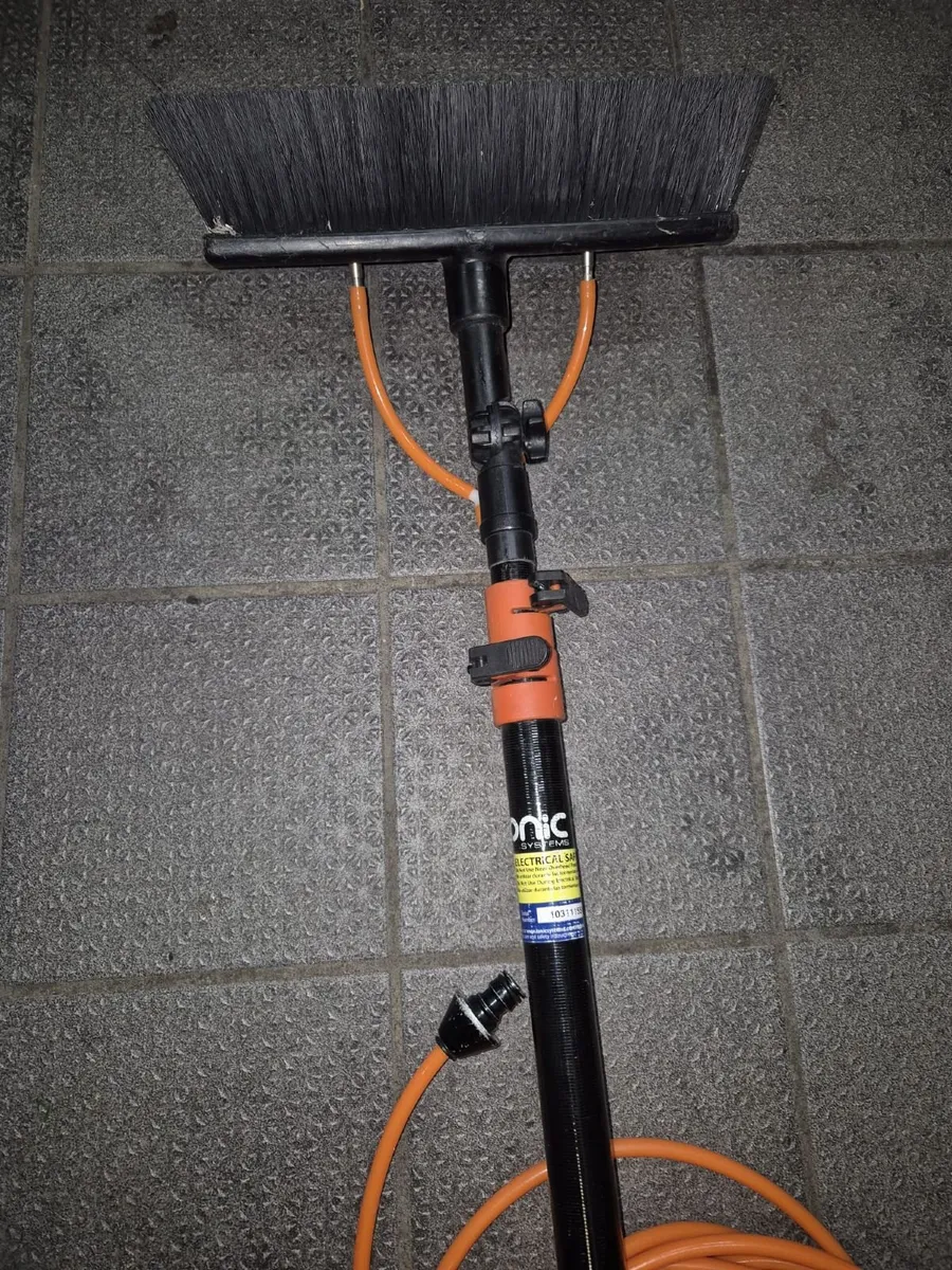 Window cleaning extendable pole - Image 3