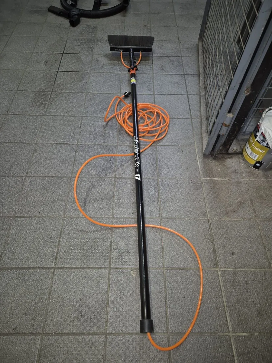 Window cleaning extendable pole - Image 4