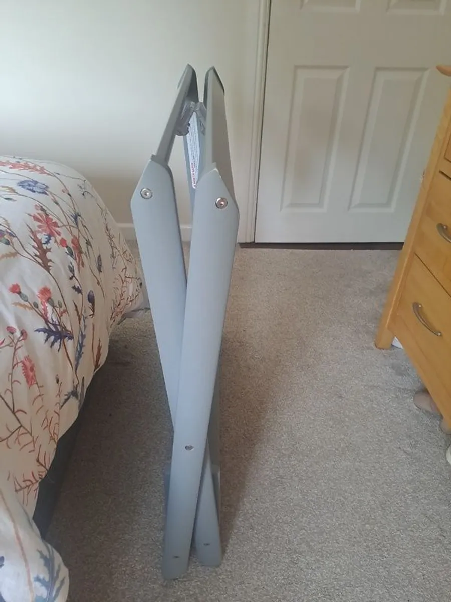 Uppababy Vista 2 Carrycot Stand - Image 2