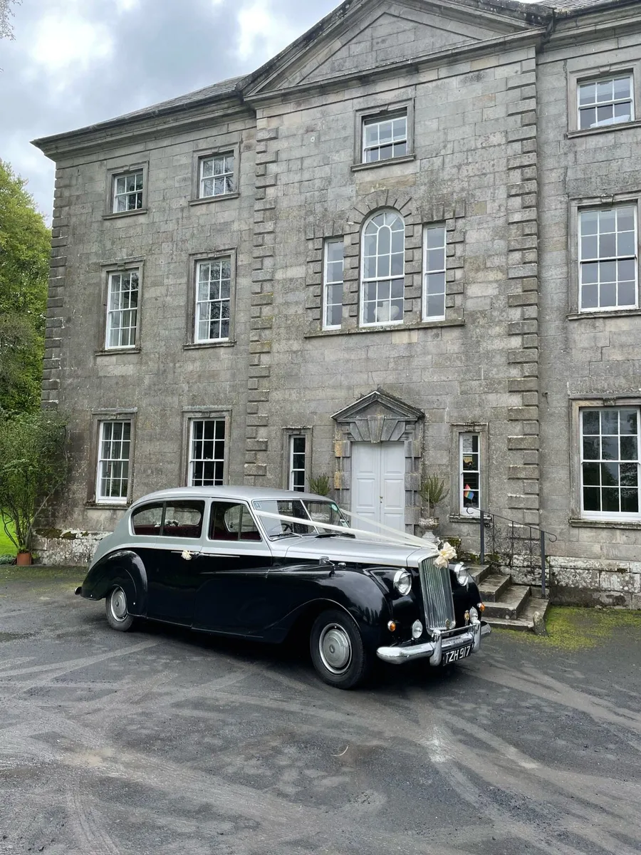 Classic car - Image 1