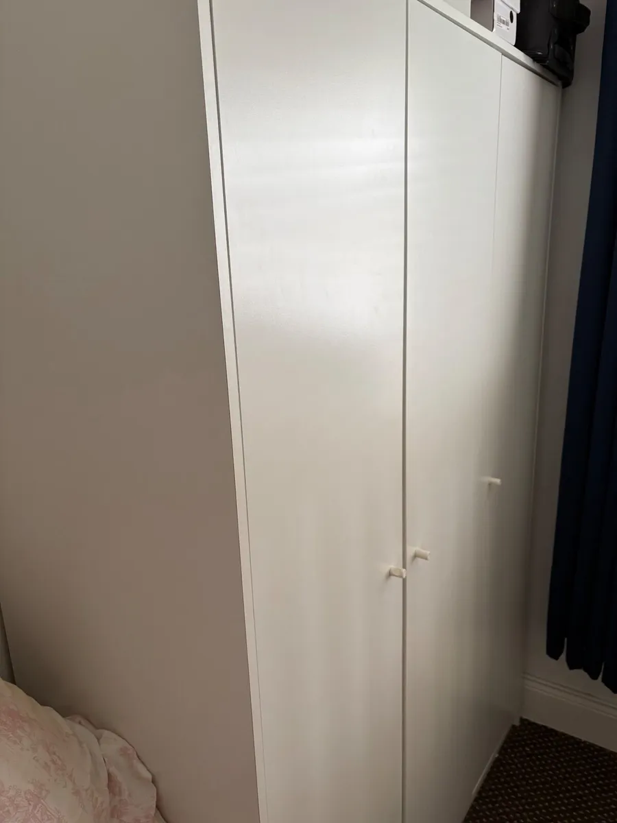 3 door Wardrobe - FREE TO TAKEAWAY - Image 4