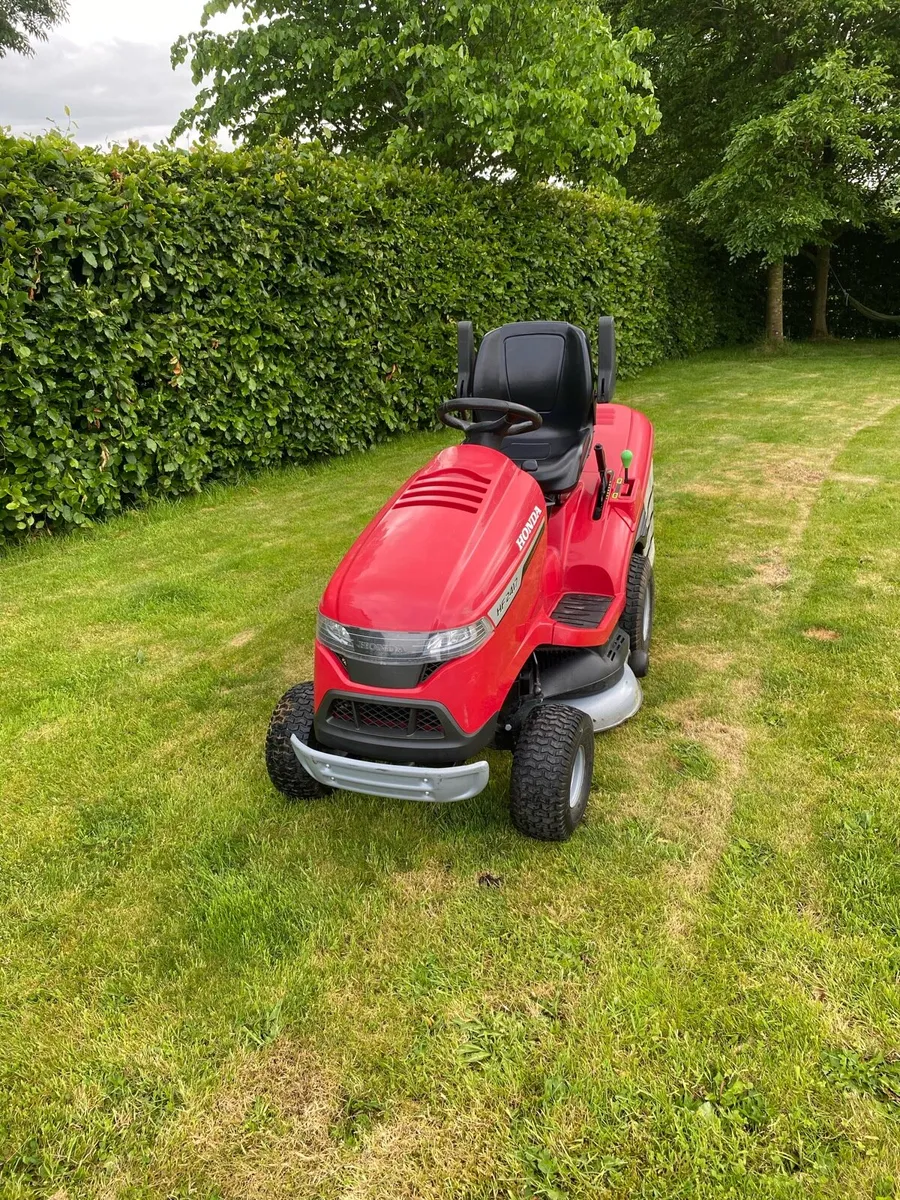 Ride on lawnmower - Image 3