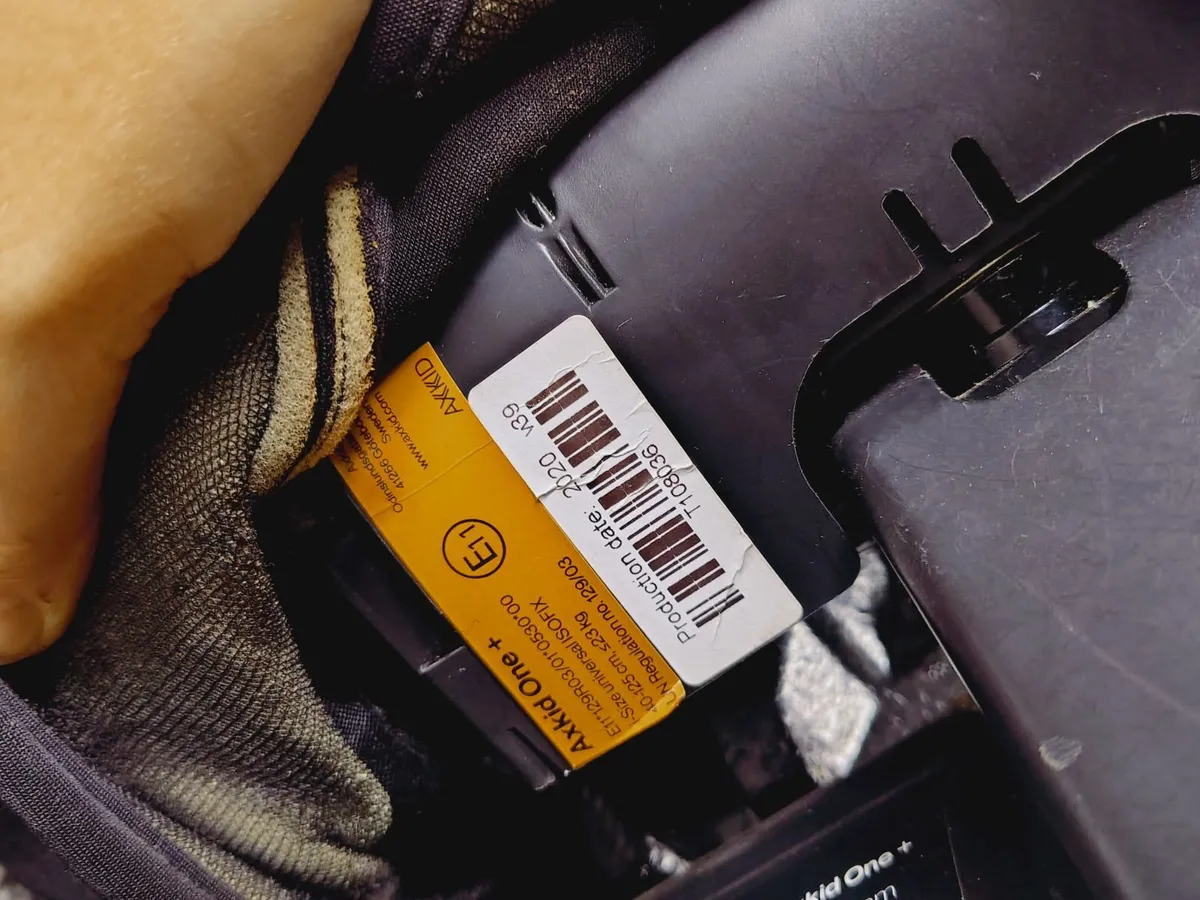 Axkid one plus car seat - Image 1