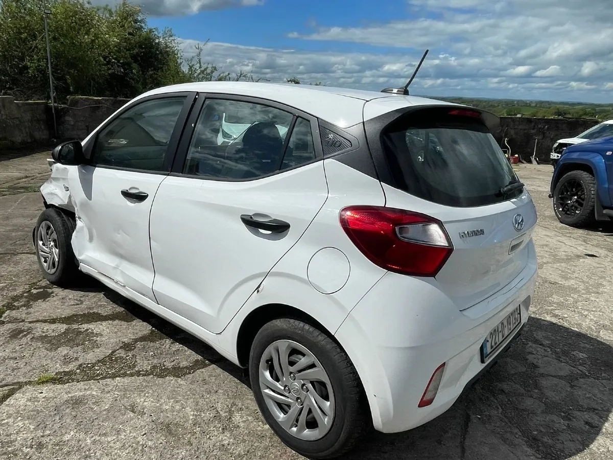 2022 HYUNDAI i10 - Image 4