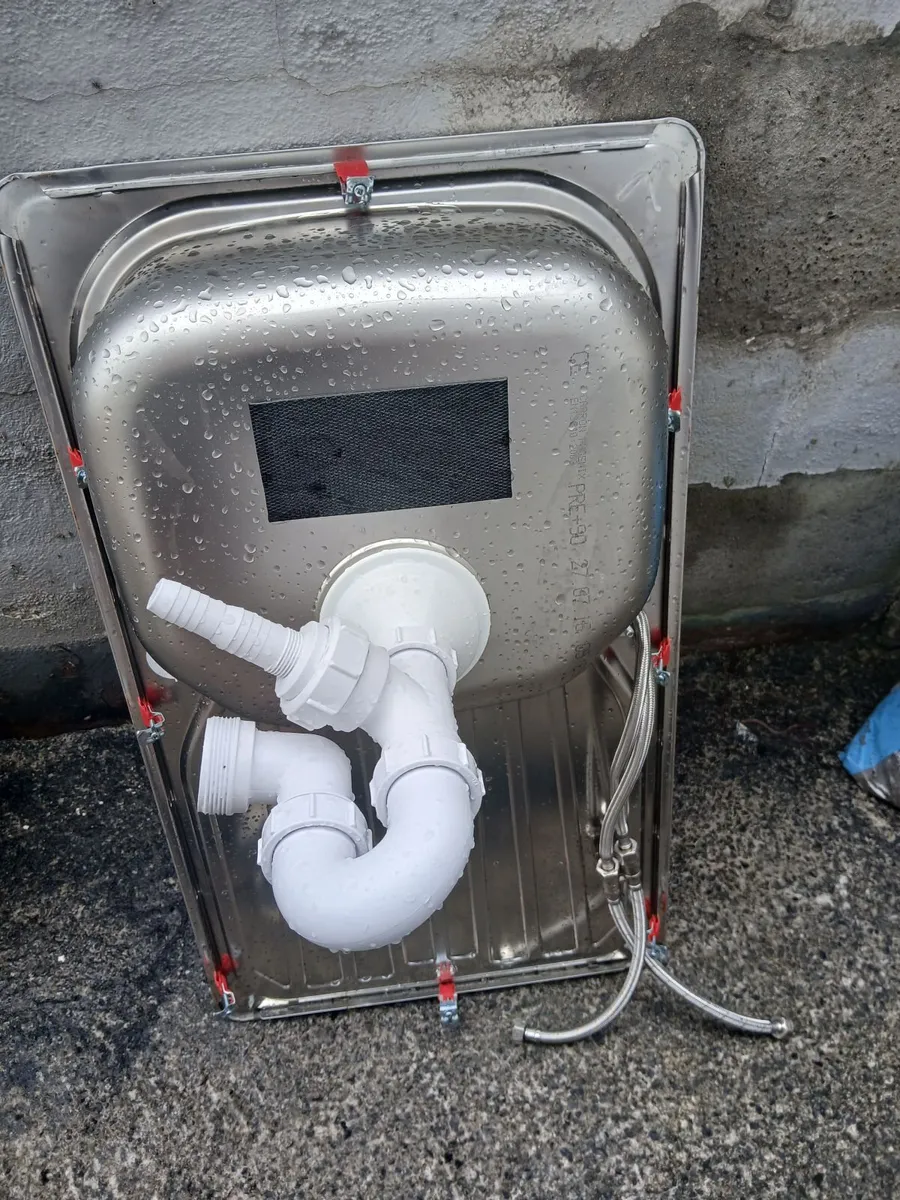Kitchen sink - Image 2