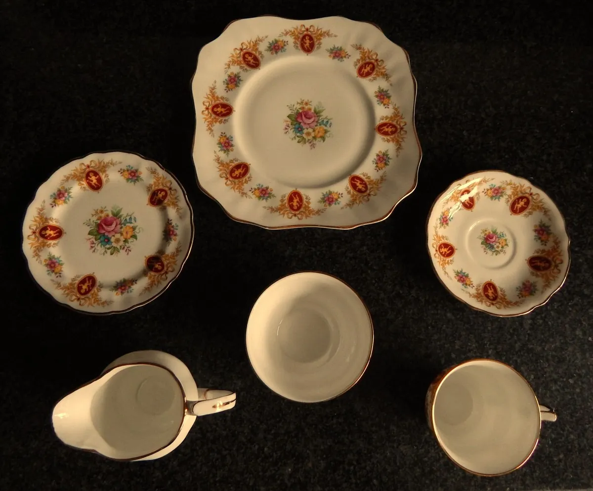 18 Pieces Vintage Arklow Pottery Tea Set - Image 4