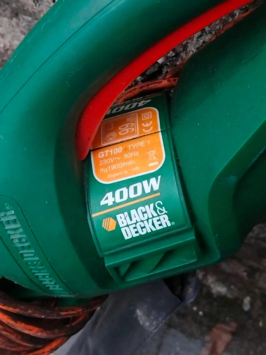 Electric hedge trimmer - Image 2