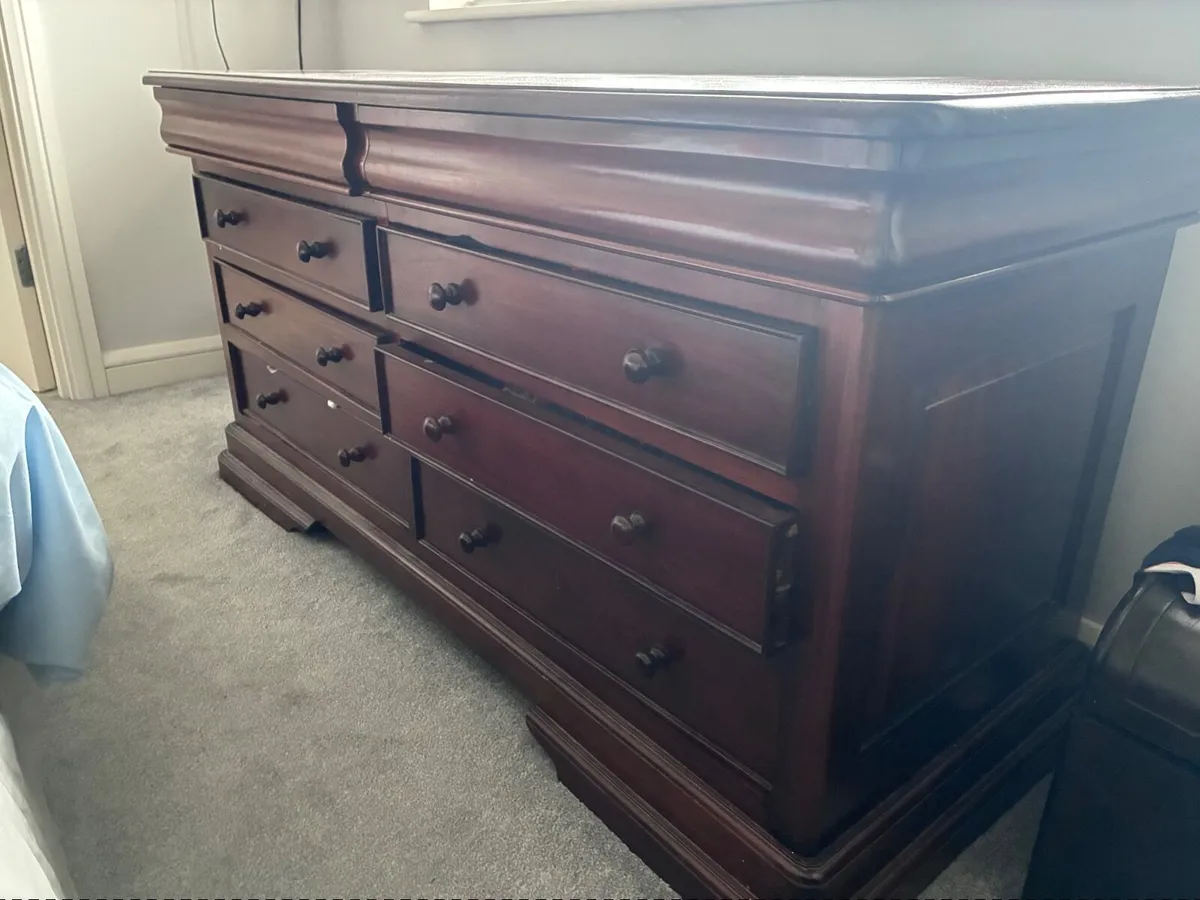 Bedroom dresser and bedside tables - Image 1
