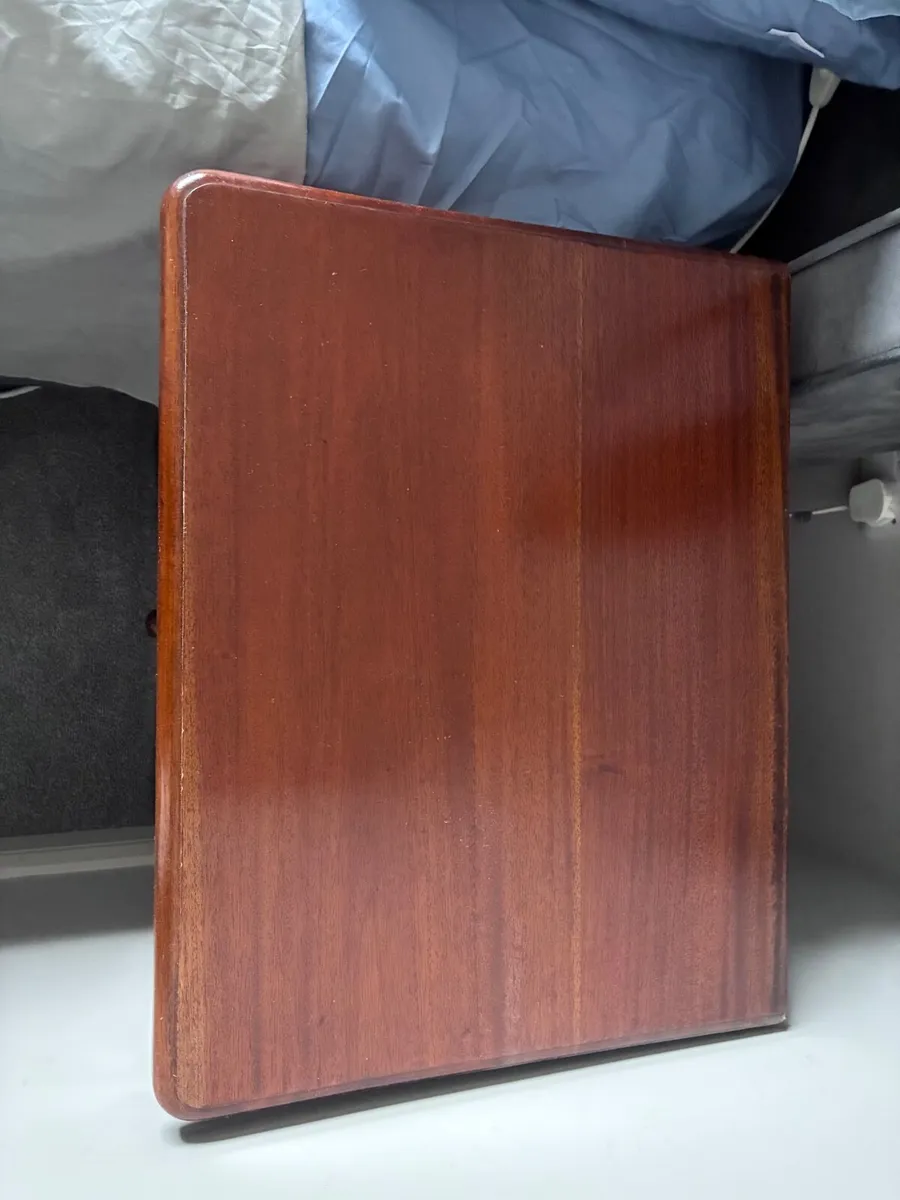 Bedroom dresser and bedside tables - Image 3