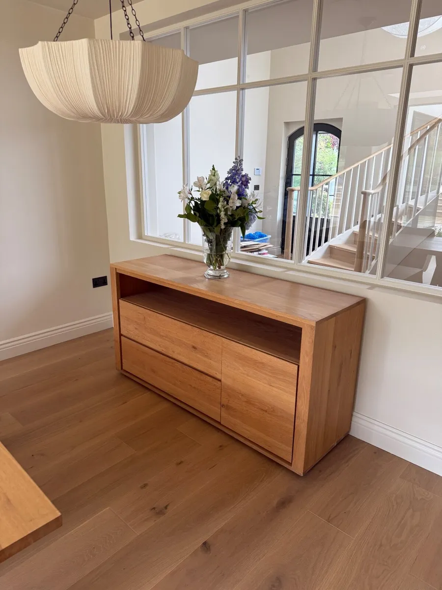 Console table - Image 1