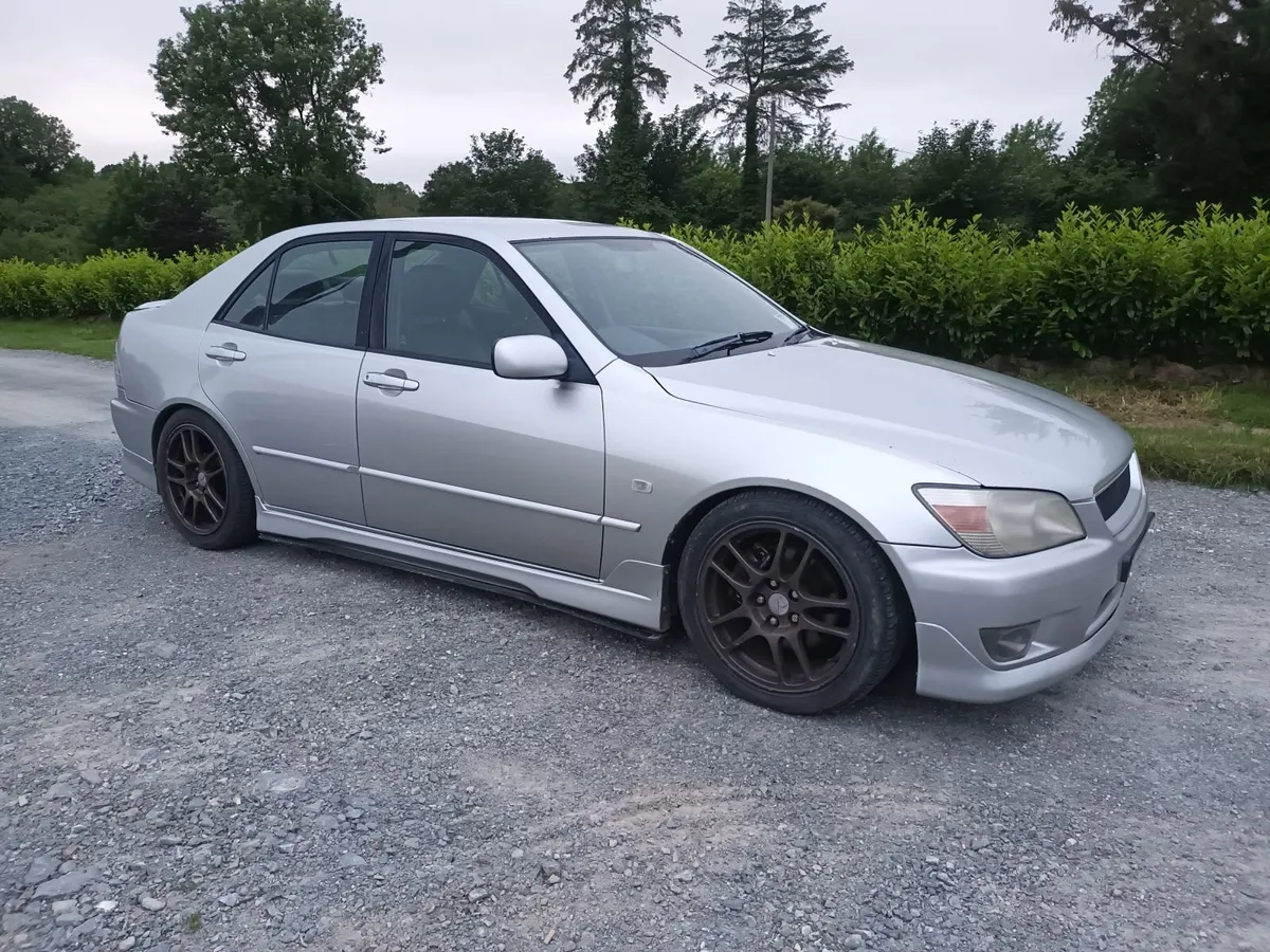 Is200 se - Image 2