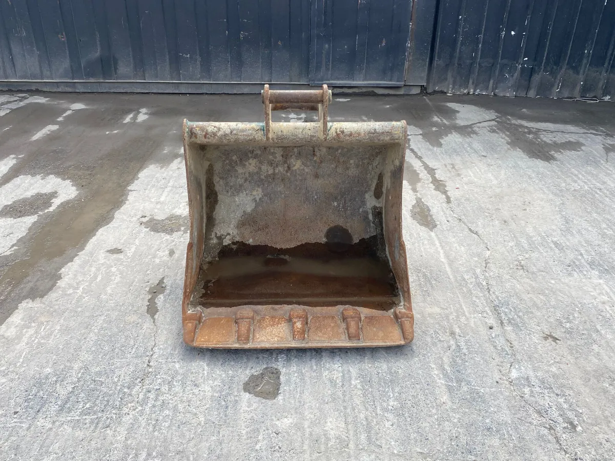 35" Digging Bucket 50 mm Pin - Image 4