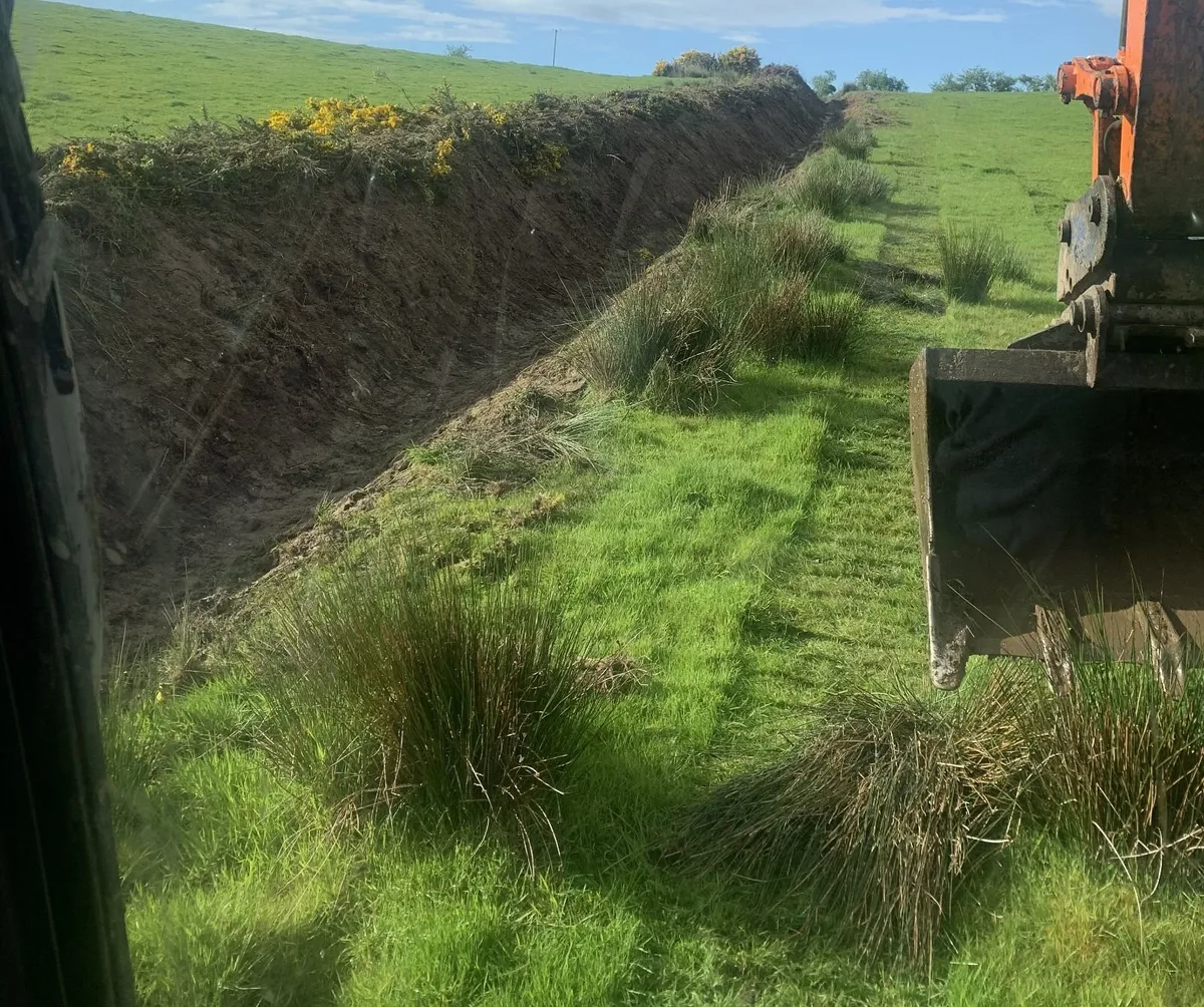 Digger hire, fencing & groundworks - Image 4