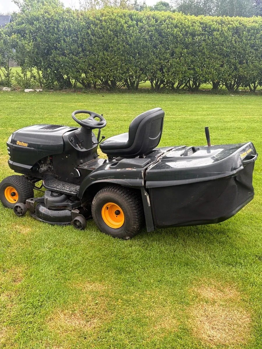 Partner ride on mower - Image 1