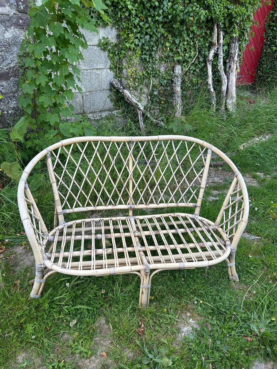 Wicked benches - Image 1