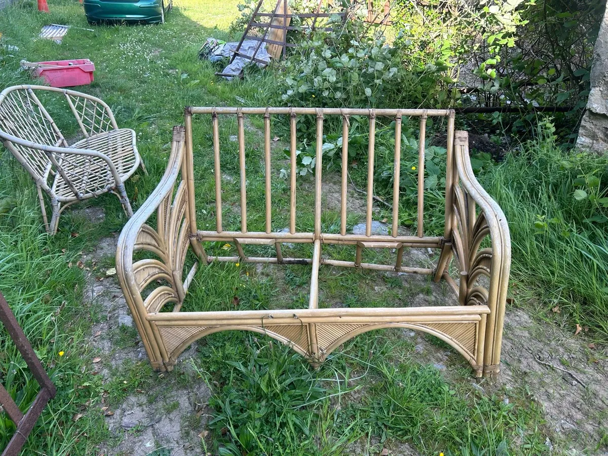Wicked benches - Image 2