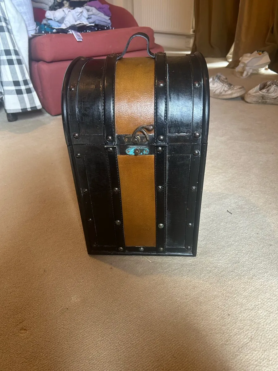 Vintage wine box - Image 1