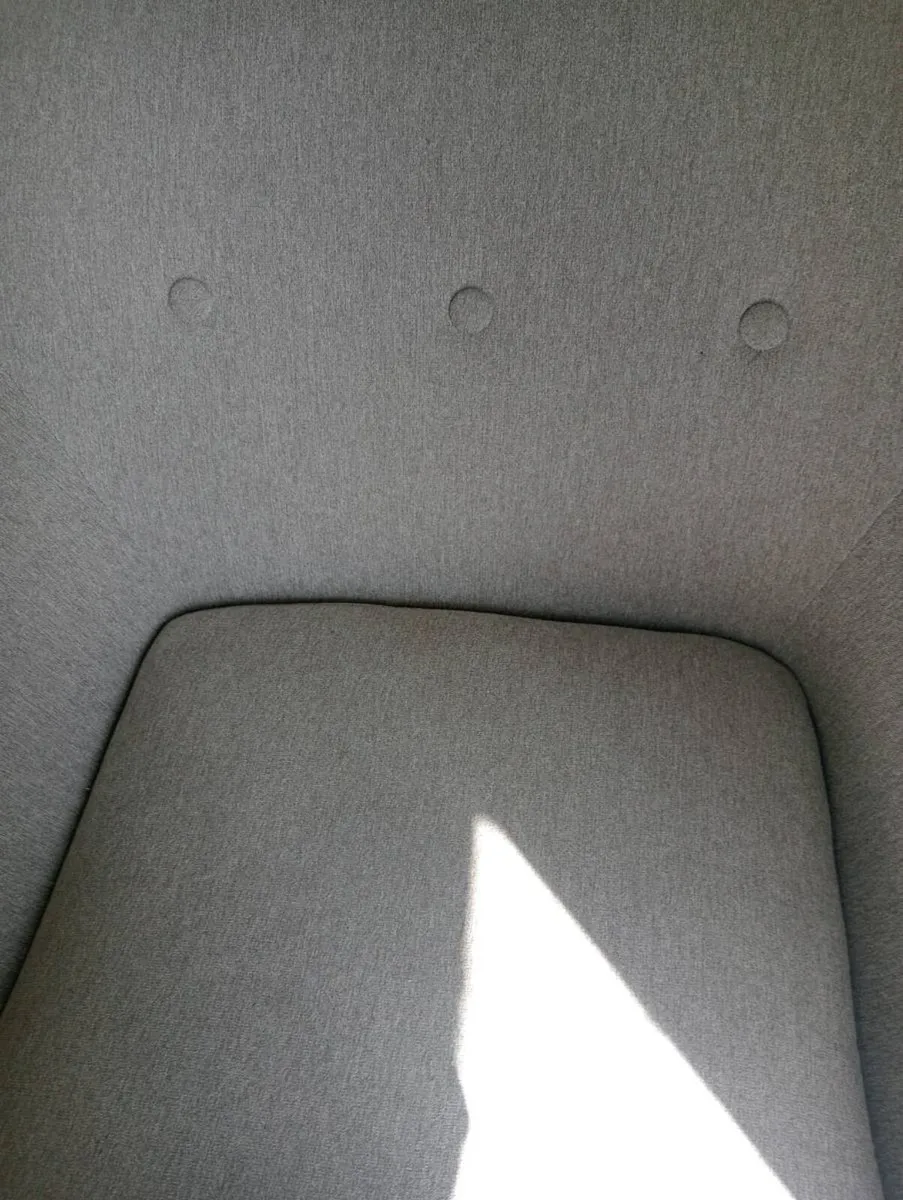 Arm chair - Image 1