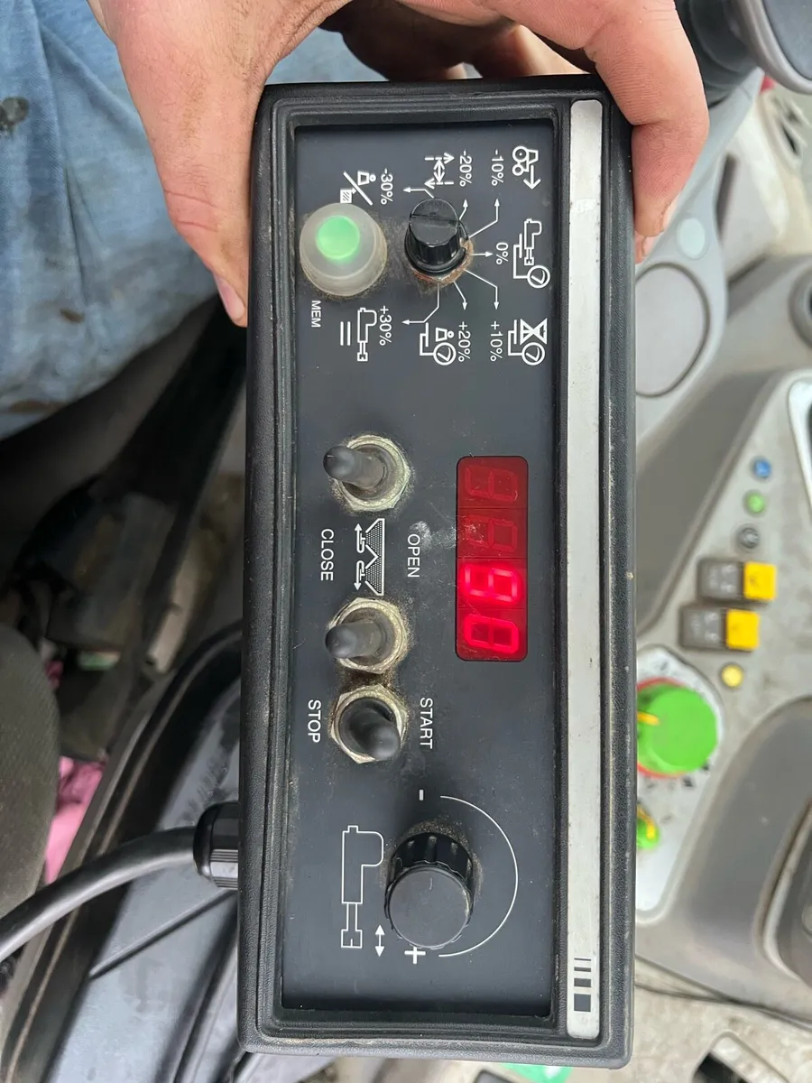Vicon Rotaflow RS-M ELETRIC-IMMACULATE - Image 3