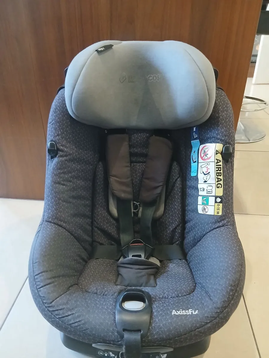 Swival Car Seat - Image 4
