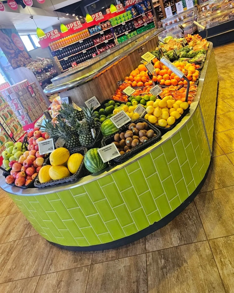 Purified Misting Fruit & Veg Display - Image 1