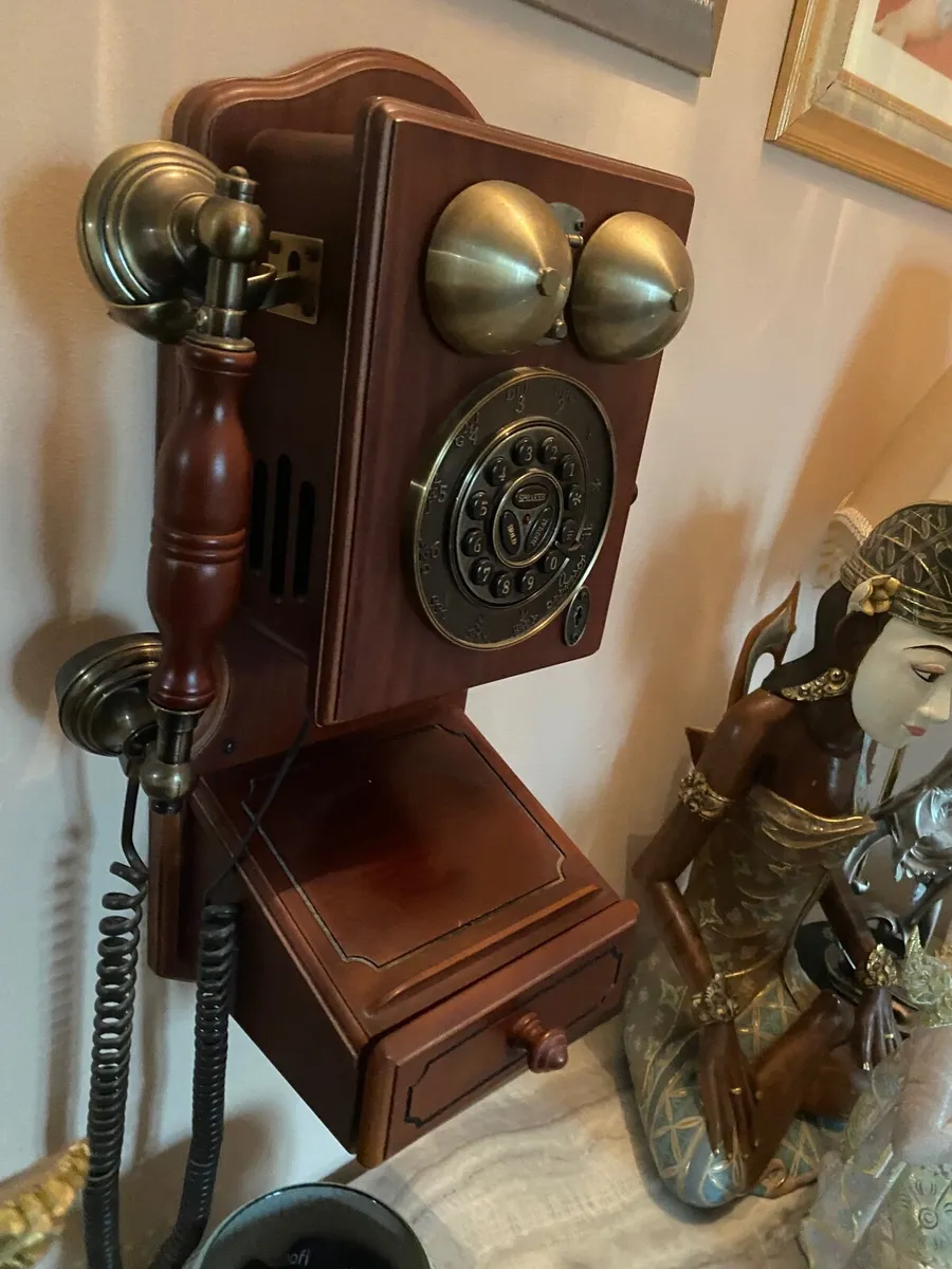 Retro telephone - Image 2