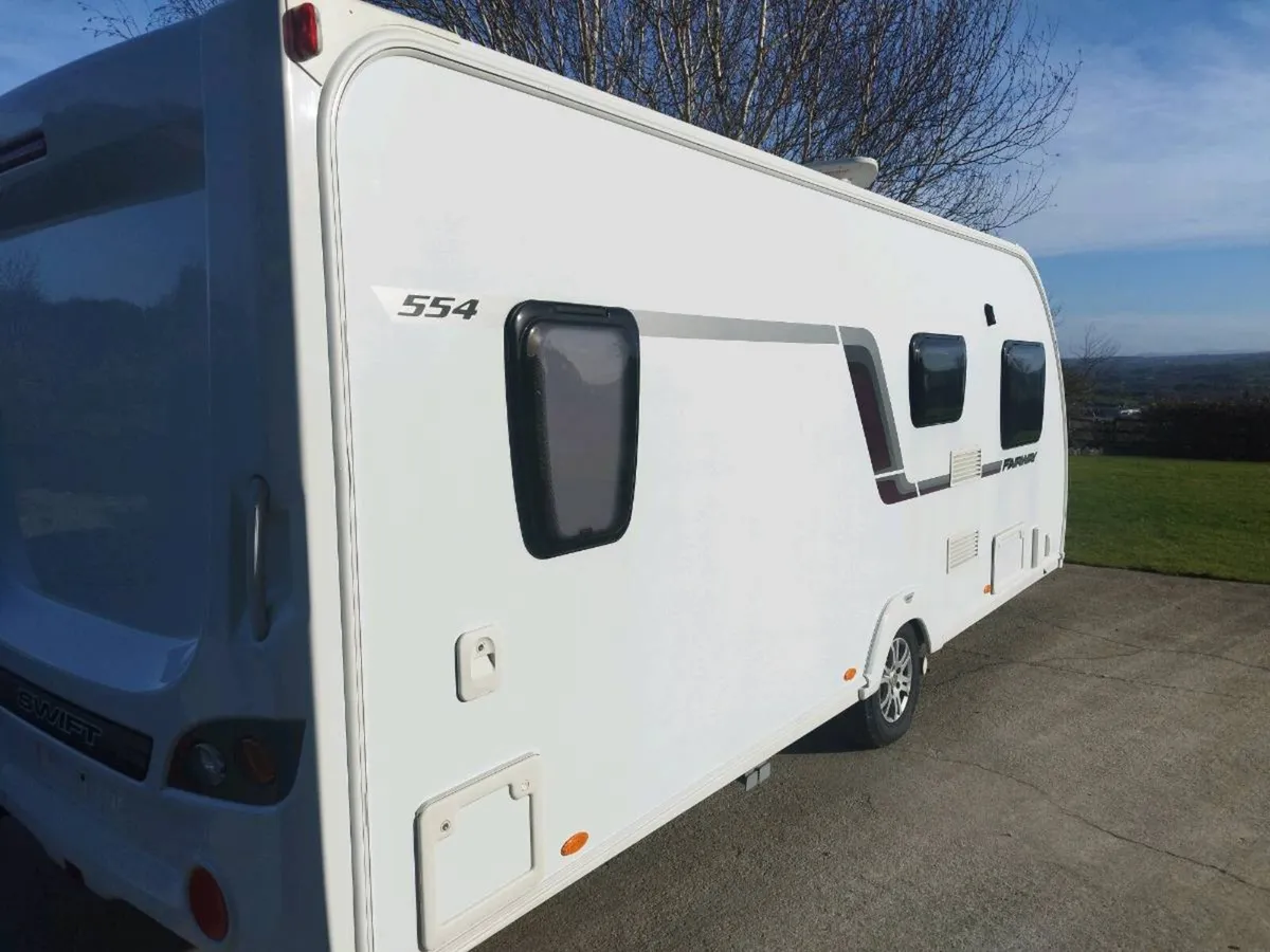 Swift 4 berth caravan - Image 3