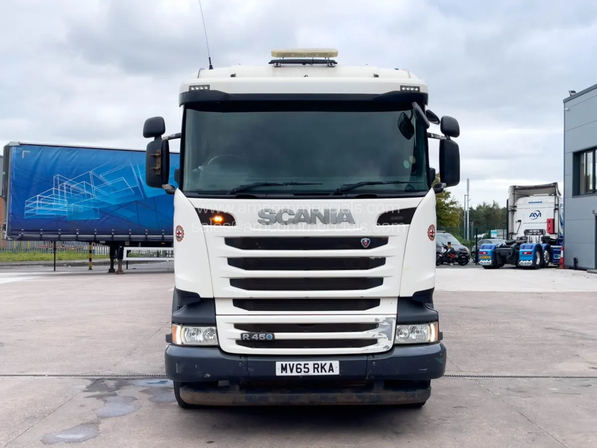 2015 SCANIA R450 CRANE-MOUNTED FLATBED - Image 2