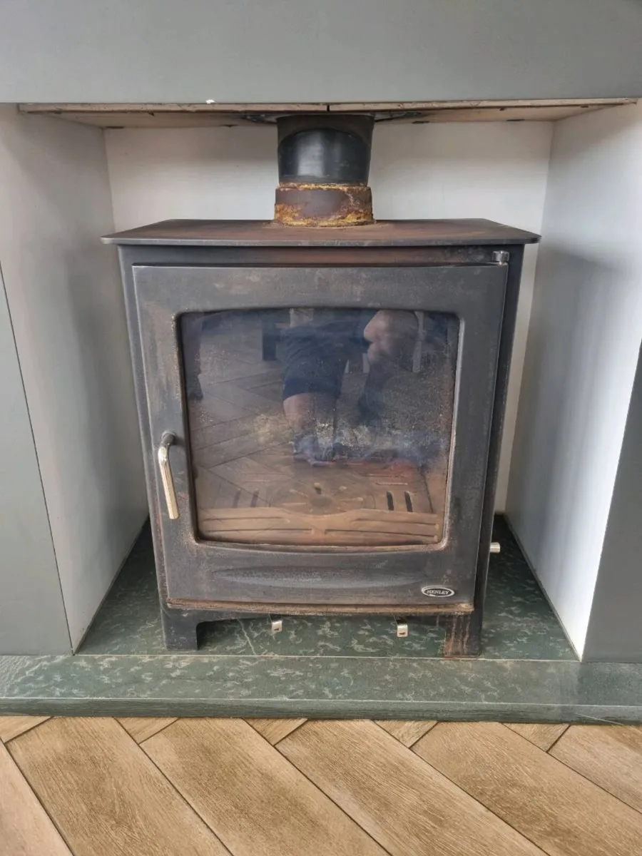 Oil Heating System and Stove - Image 1