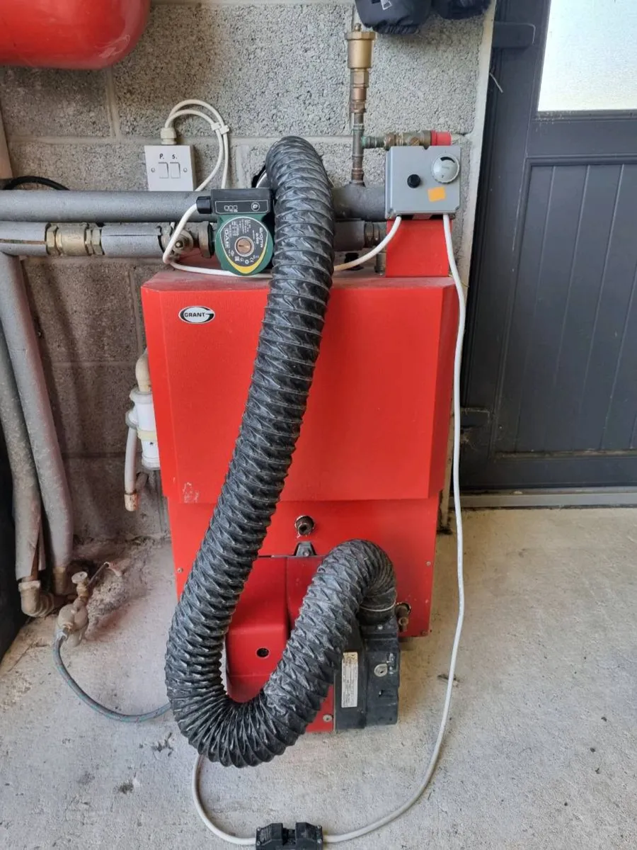Oil Heating System and Stove - Image 3