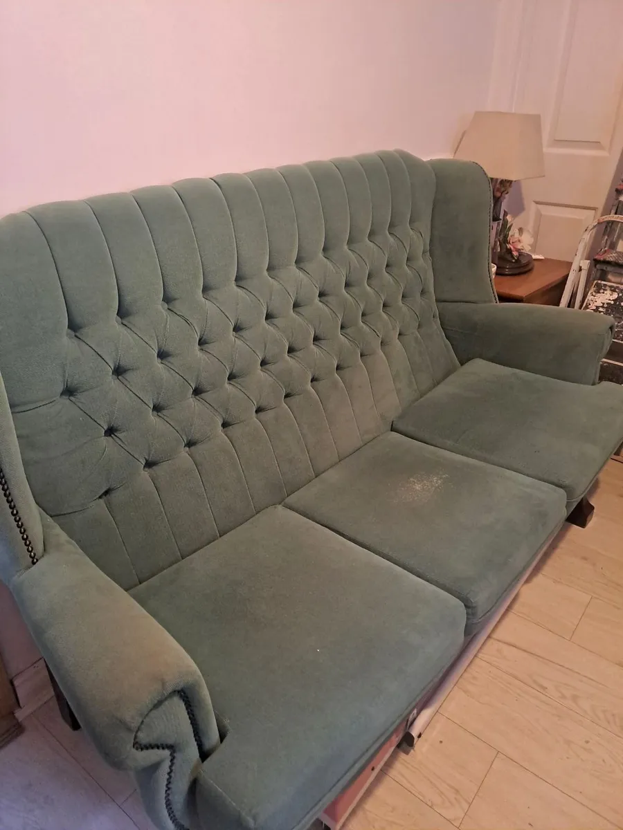 Sofa and chairs - Image 3